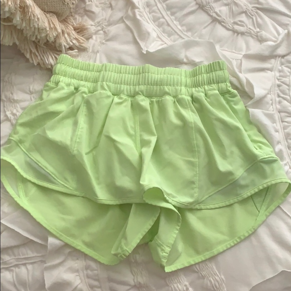 Lululemon hotty hot short